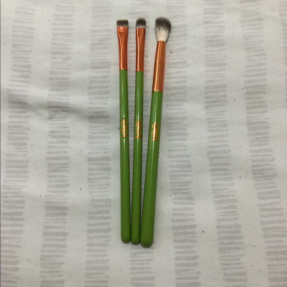 Brush set